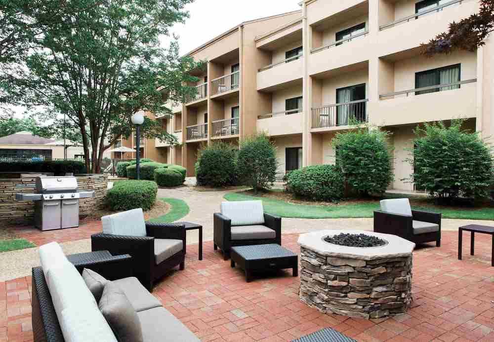 Courtyard Montgomery Exterior photo