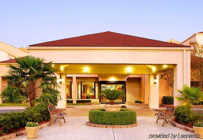 Courtyard Montgomery Exterior photo